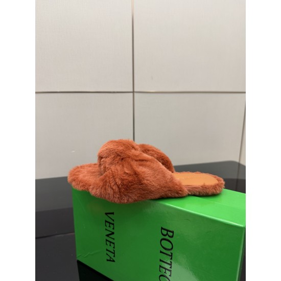 BV Slippers Shoes Best Quality
Women 35-42
