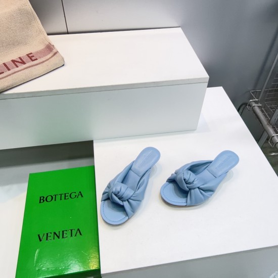 BV Slippers Shoes Best Quality
Women 35-42
