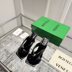 BV Slippers Shoes Best Quality
Women 35-42
