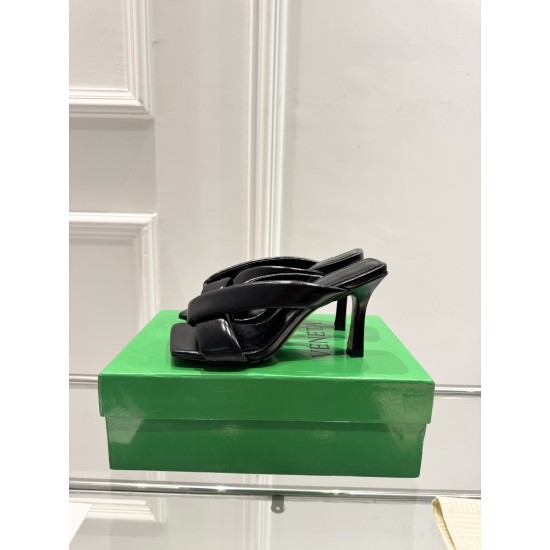 BV Slippers Shoes Best Quality
Women 35-42
