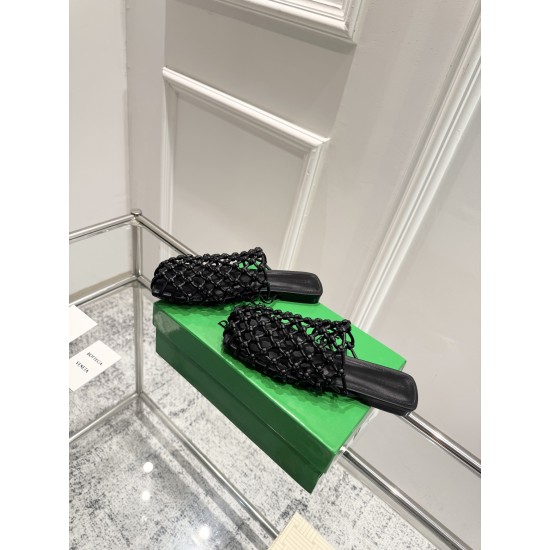 BV Slippers Shoes Best Quality
Women 35-42
