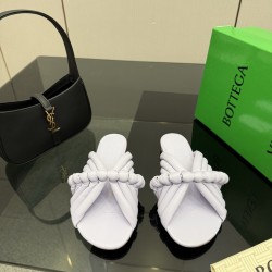 BV Slippers Shoes Best Quality
Women 35-42

