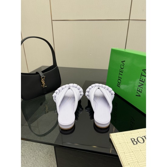 BV Slippers Shoes Best Quality
Women 35-42
