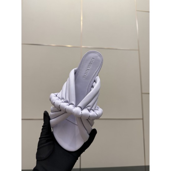 BV Slippers Shoes Best Quality
Women 35-42

