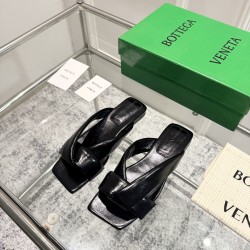 BV Slippers Shoes Best Quality
Women 35-42
