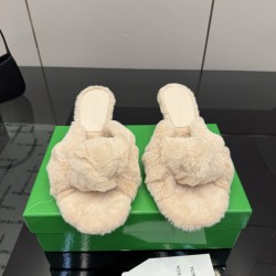 BV Slippers Shoes Best Quality
Women 35-42
