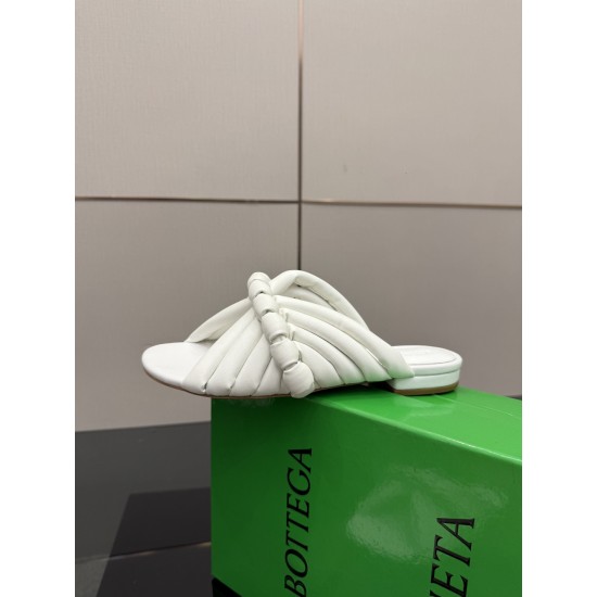 BV Slippers Shoes Best Quality
Women 35-42
