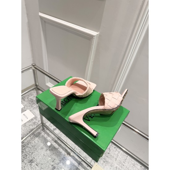 BV Slippers Shoes Best Quality
Women 35-42
