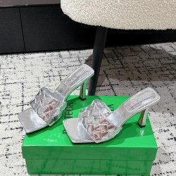 BV Slippers Shoes Best Quality
Women 35-42
