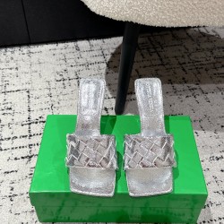 BV Slippers Shoes Best Quality
Women 35-42
