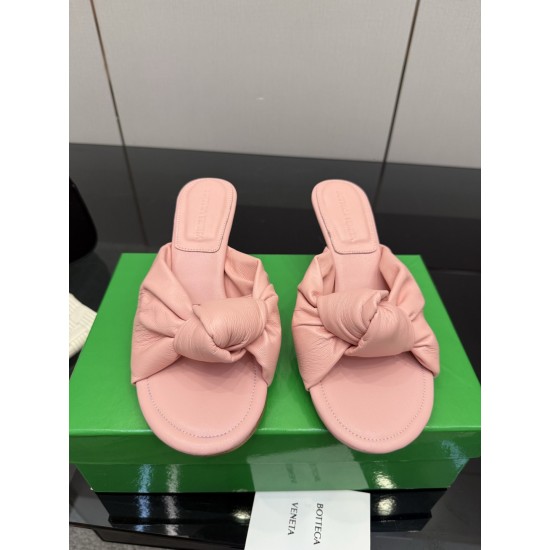 BV Slippers Shoes Best Quality
Women 35-42
