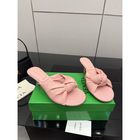 BV Slippers Shoes Best Quality
Women 35-42
