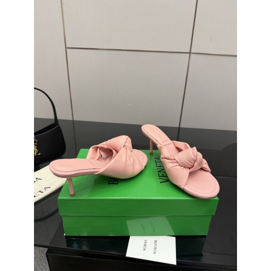 BV Slippers Shoes Best Quality
Women 35-42
