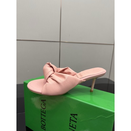 BV Slippers Shoes Best Quality
Women 35-42
