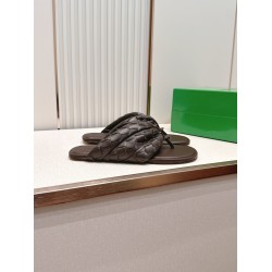 BV Slippers Shoes Best Quality
Women 35-42
