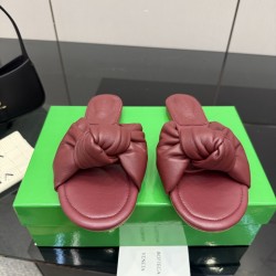 BV Slippers Shoes Best Quality
Women 35-42
