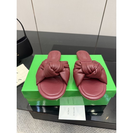 BV Slippers Shoes Best Quality
Women 35-42
