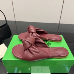 BV Slippers Shoes Best Quality
Women 35-42
