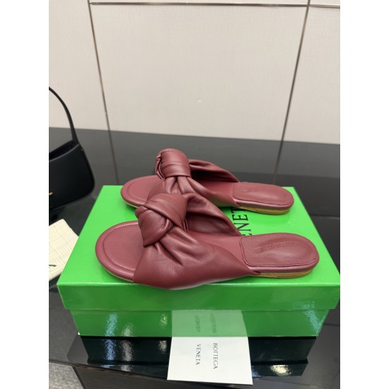 BV Slippers Shoes Best Quality
Women 35-42
