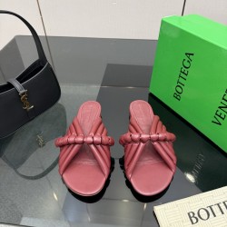 BV Slippers Shoes Best Quality
Women 35-42
