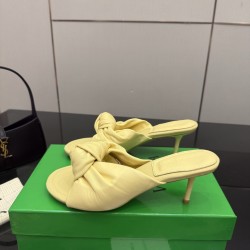 BV Slippers Shoes Best Quality
Women 35-42
