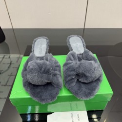 BV Slippers Shoes Best Quality
Women 35-42
