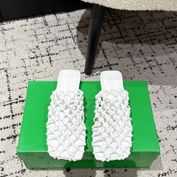 BV Slippers Shoes Best Quality
Women 35-42
