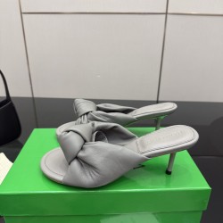 BV Slippers Shoes Best Quality
Women 35-42
