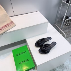 BV Slippers Shoes Best Quality
Women 35-42
