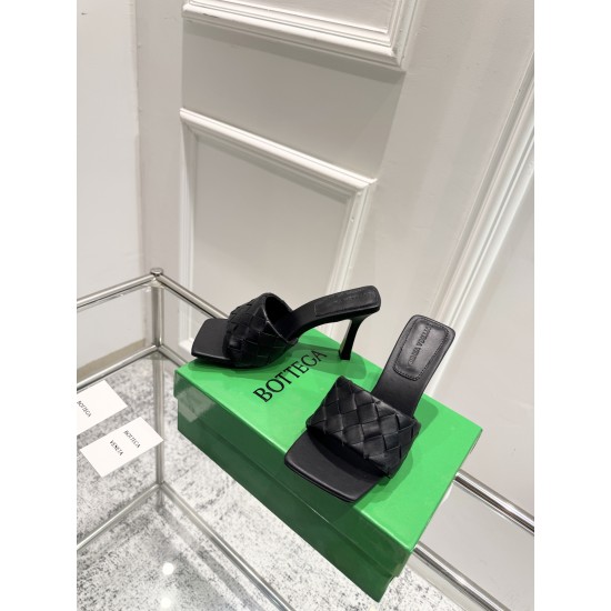 BV Slippers Shoes Best Quality
Women 35-42
