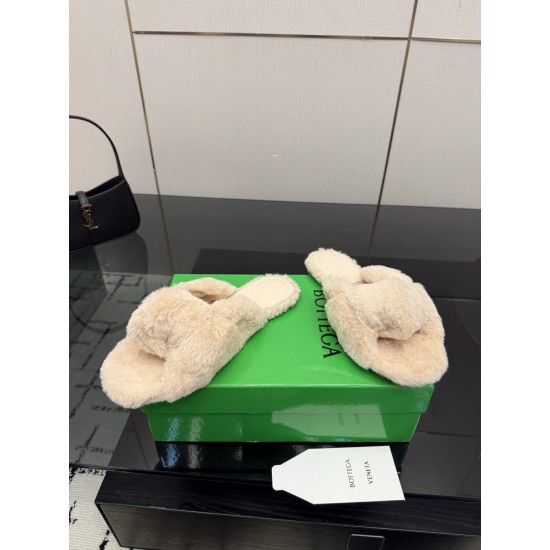 BV Slippers Shoes Best Quality
Women 35-42
