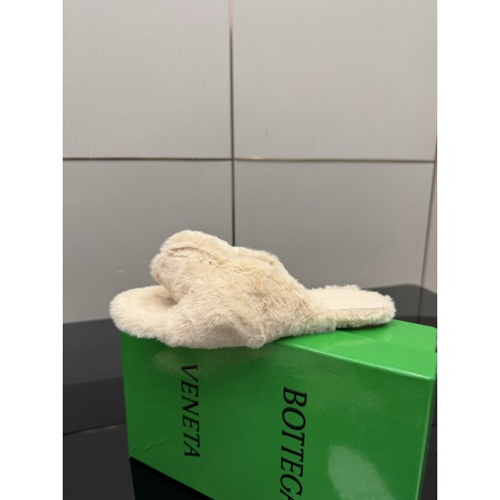 BV Slippers Shoes Best Quality
Women 35-42

