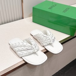 BV Slippers Shoes Best Quality
Women 35-42
