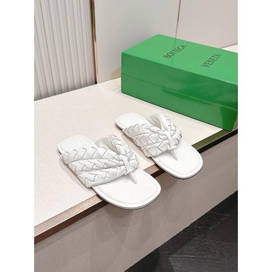 BV Slippers Shoes Best Quality
Women 35-42
