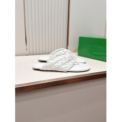 BV Slippers Shoes Best Quality
Women 35-42
