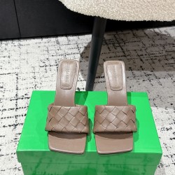 BV Slippers Shoes Best Quality
Women 35-42
