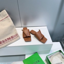 BV Slippers Shoes Best Quality
Women 35-42
