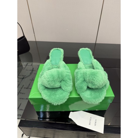 BV Slippers Shoes Best Quality
Women 35-42
