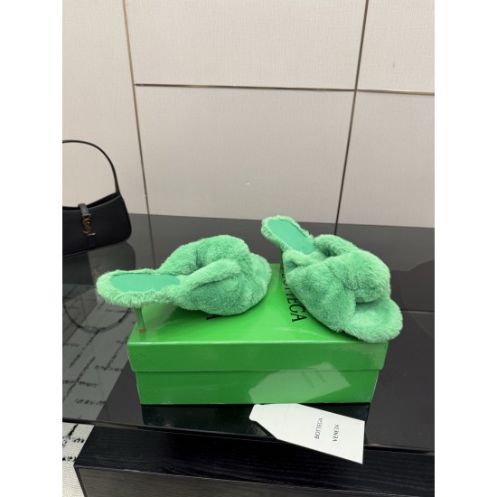 BV Slippers Shoes Best Quality
Women 35-42
