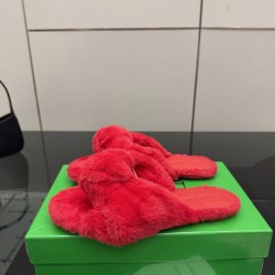 BV Slippers Shoes Best Quality
Women 35-42
