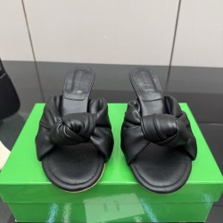BV Slippers Shoes Best Quality
Women 35-42
