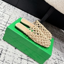 BV Slippers Shoes Best Quality
Women 35-42

