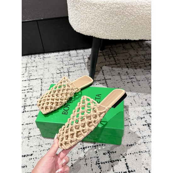 BV Slippers Shoes Best Quality
Women 35-42

