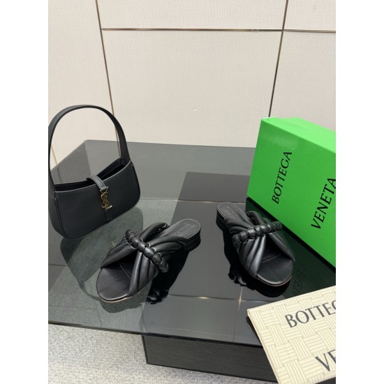 BV Slippers Shoes Best Quality
Women 35-42
