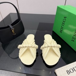BV Slippers Shoes Best Quality
Women 35-42
