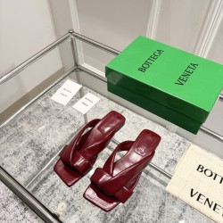 BV Slippers Shoes Best Quality
Women 35-42
