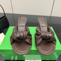 BV Slippers Shoes Best Quality
Women 35-42
