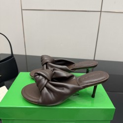 BV Slippers Shoes Best Quality
Women 35-42
