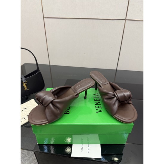 BV Slippers Shoes Best Quality
Women 35-42
