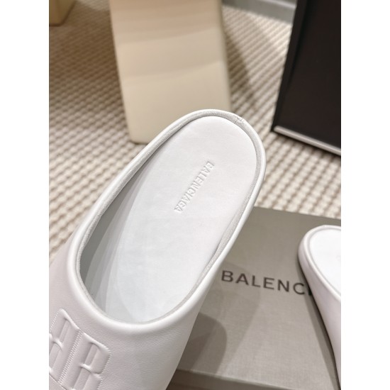 Balenciaga Slippers